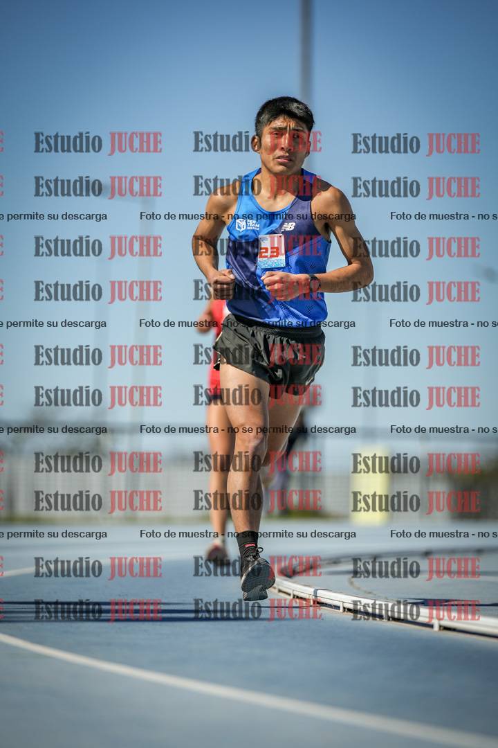 Fotos de los 5000 m llanos de mujeres y varones
