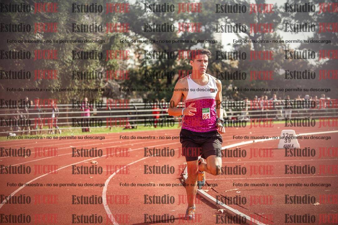 Fotos de los 800 m llanos de varones