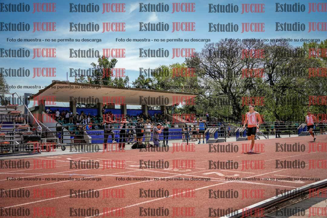 Fotos de los 400 m llanos de varones