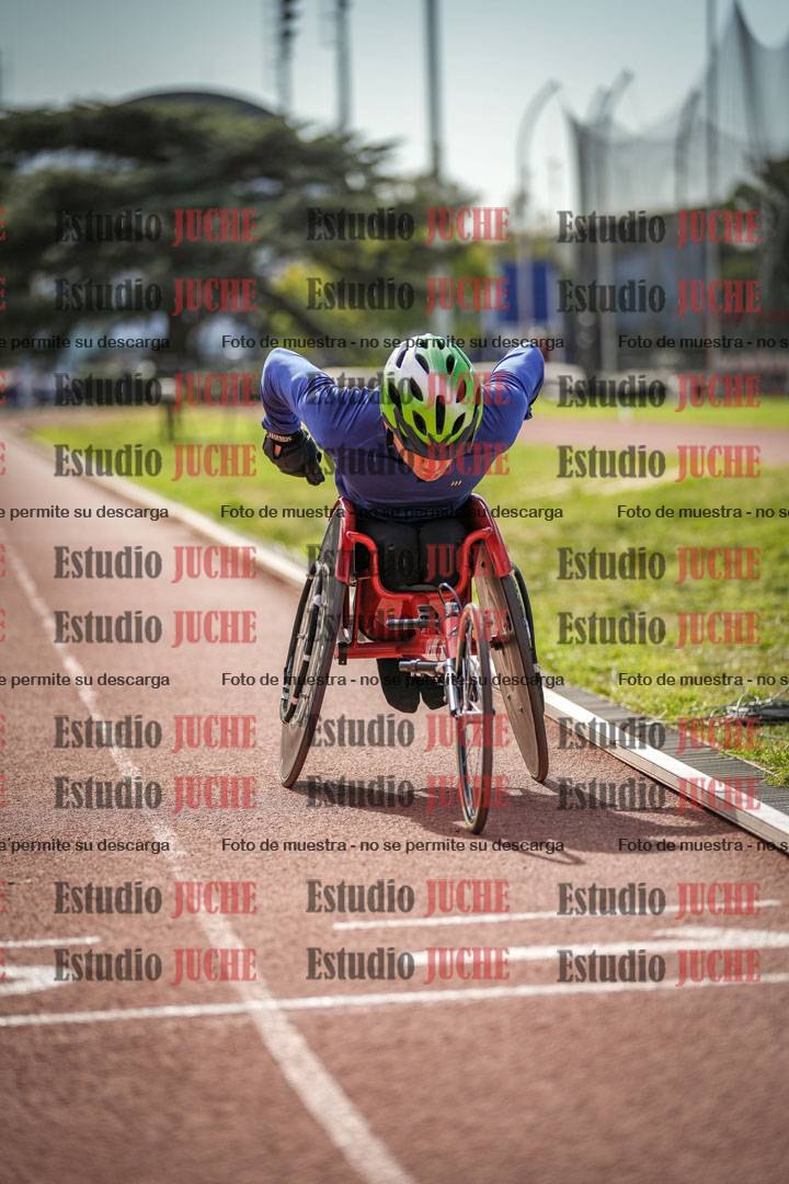 Fotos de los 800 m llanos de silla de ruedas