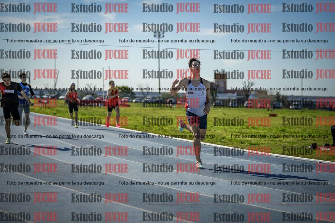 Fotos de los 400 m llanos de varones