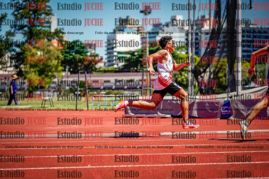 Fotos de los 150 m llanos de varones