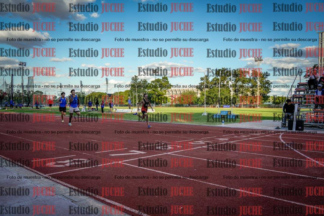 Fotos de los 400 m llanos de varones