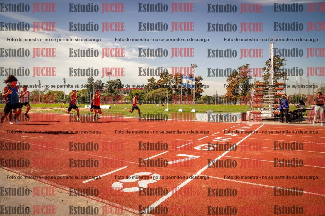 Fotos de los 100 m llanos de varones