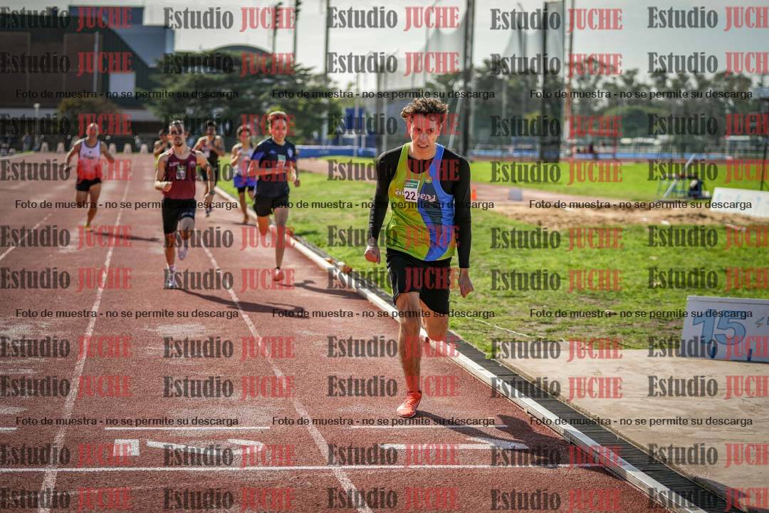 Fotos de los 800 m llanos de varones