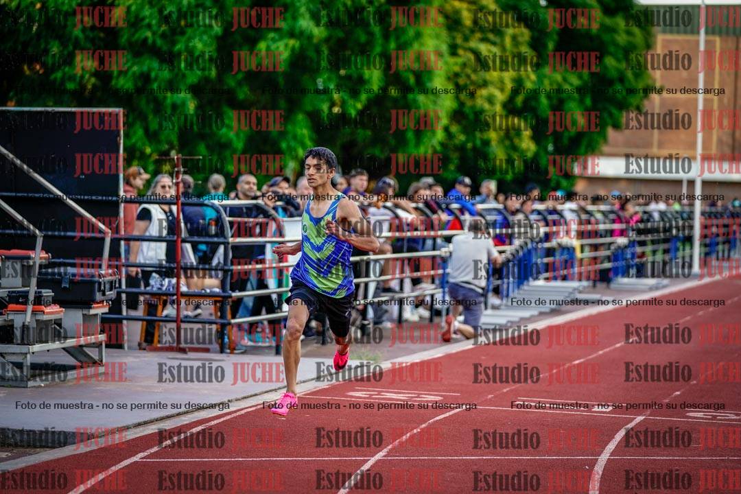 Fotos de los 400 m llanos de varones