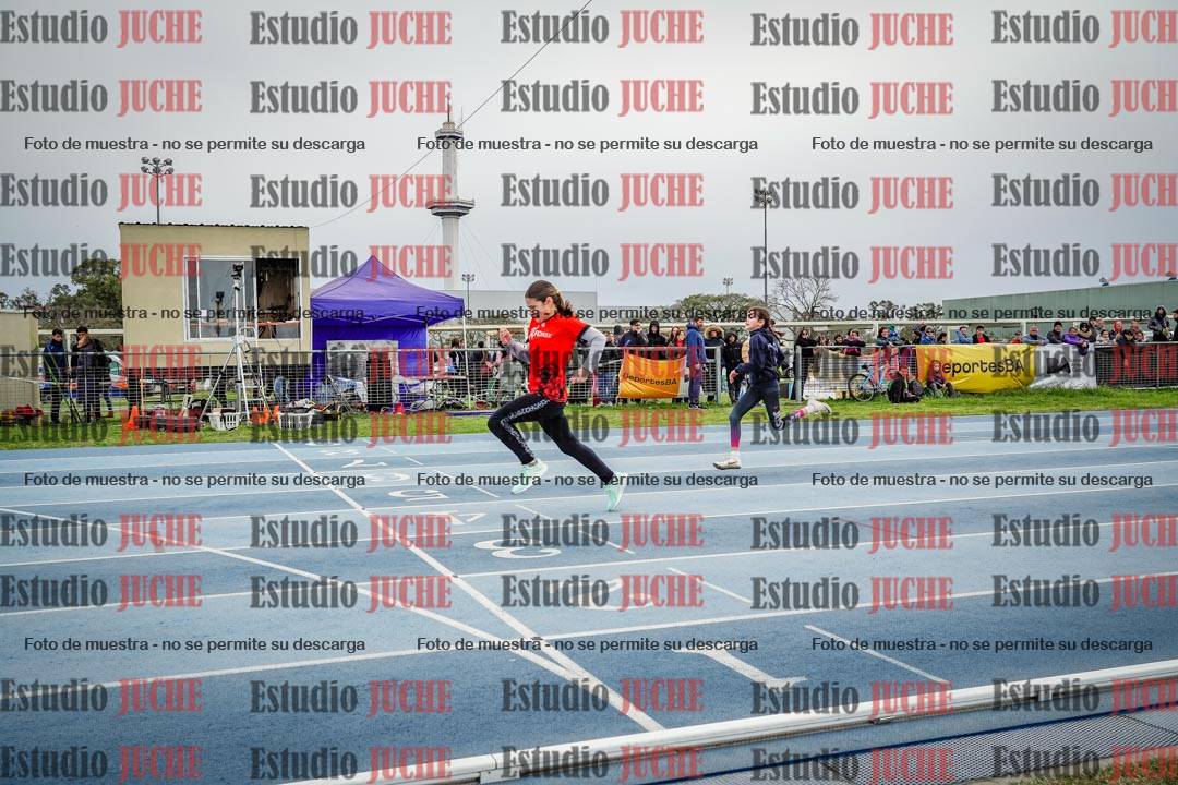 Fotos de los 50 m llanos de mujeres - U12