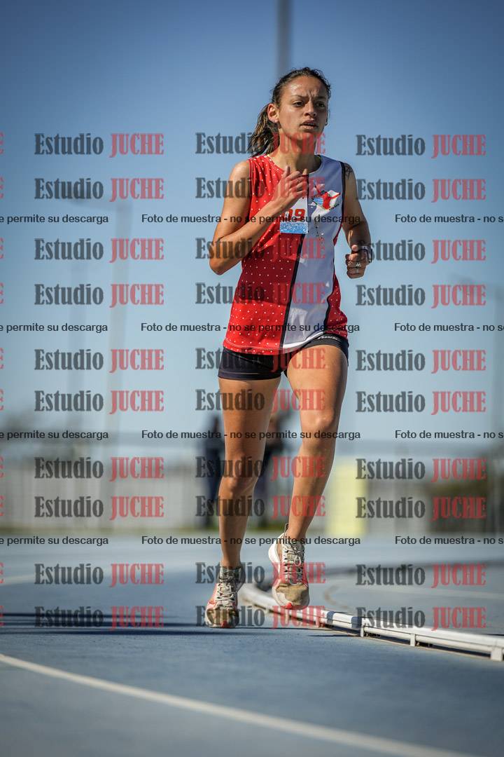 Fotos de los 5000 m llanos de mujeres y varones
