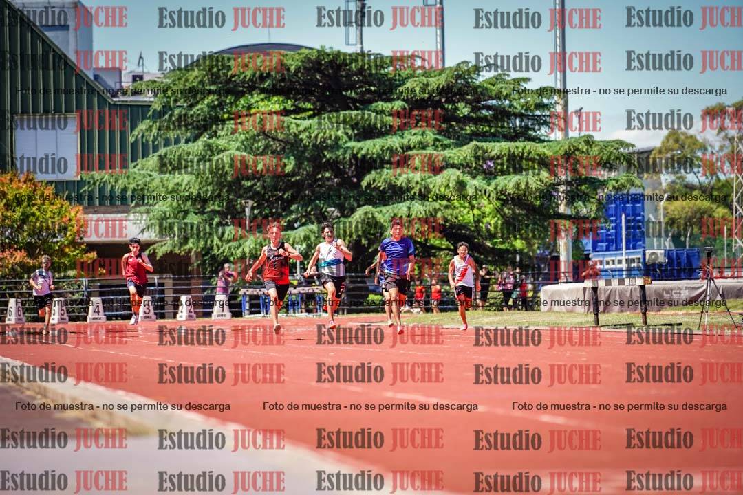 Fotos de los 150 m llanos de varones