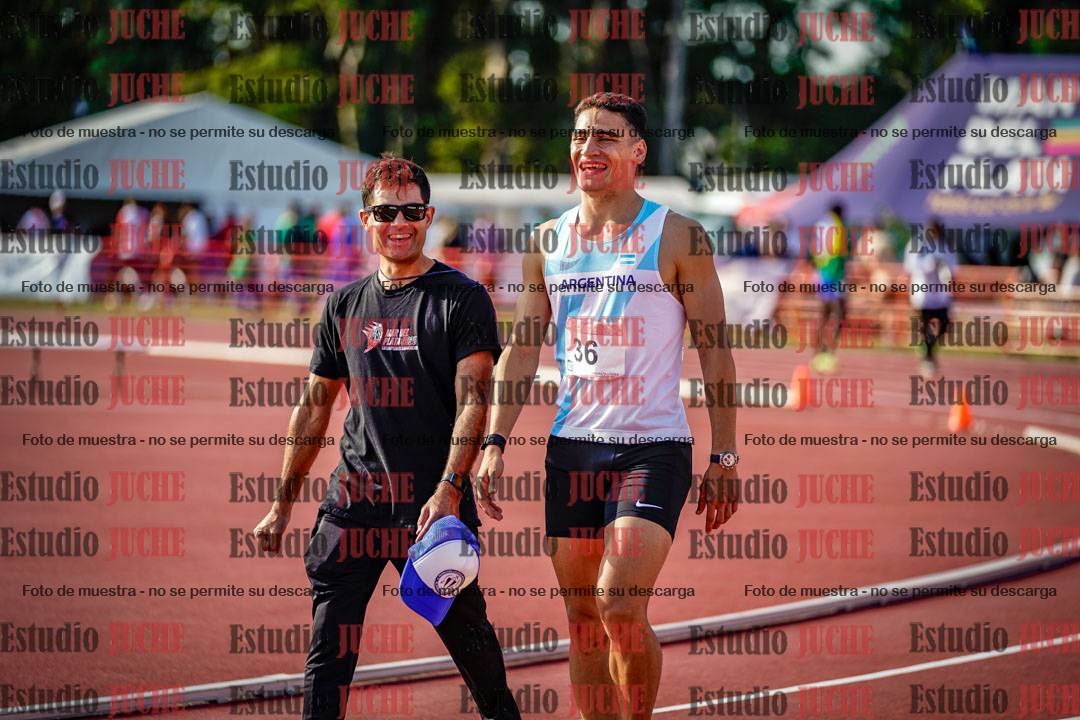 Fotos de algunos extras y podios del día 1