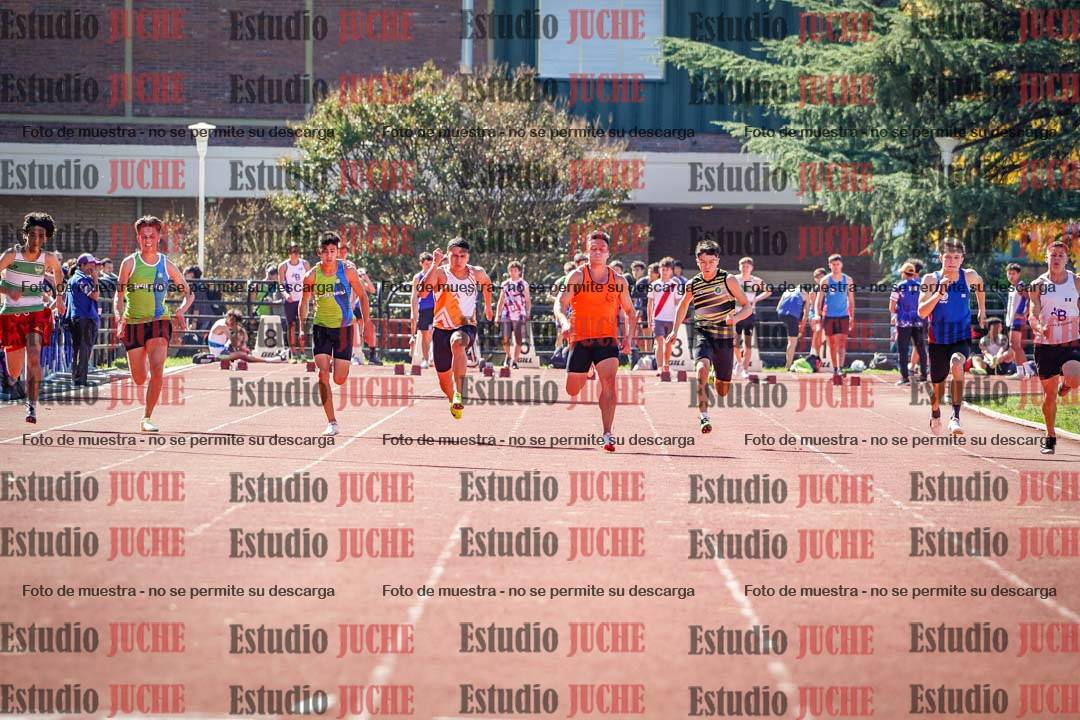 Fotos de los 100 m llanos de varones