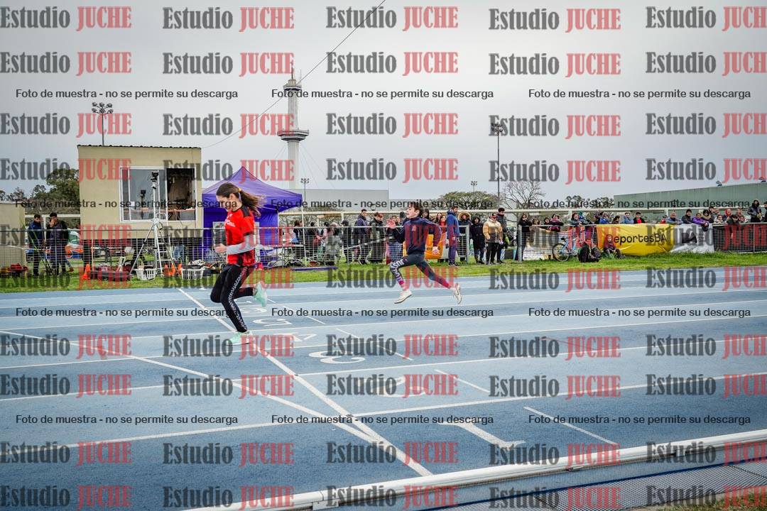 Fotos de los 50 m llanos de mujeres - U12