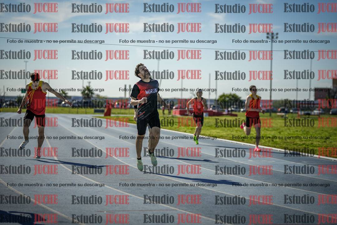 Fotos de los 400 m llanos de varones