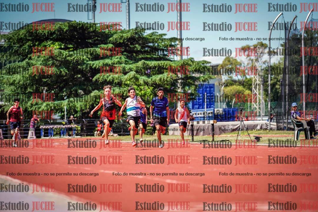 Fotos de los 150 m llanos de varones