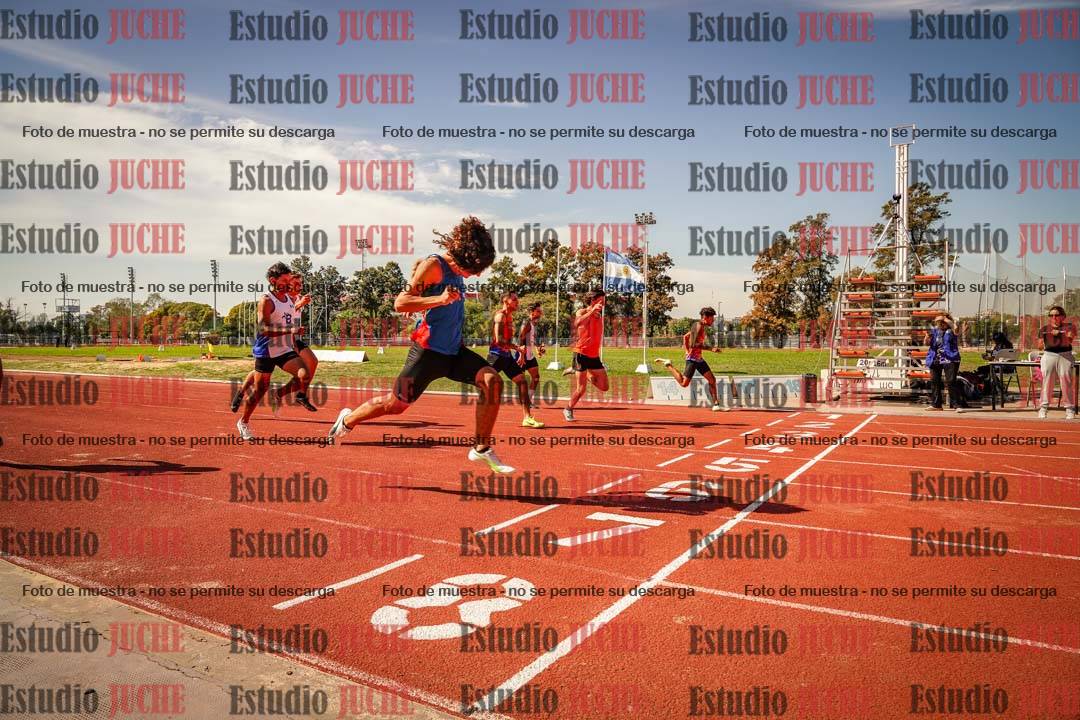 Fotos de los 100 m llanos de varones