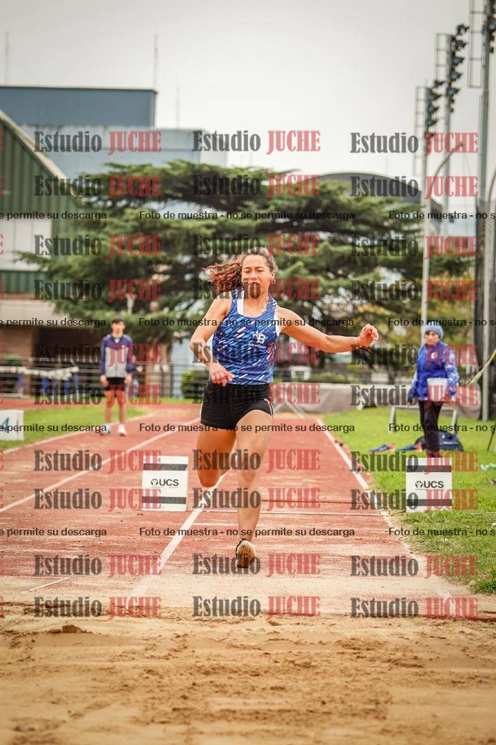 Fotos del salto triple de mujeres y varones - todas las tablas
