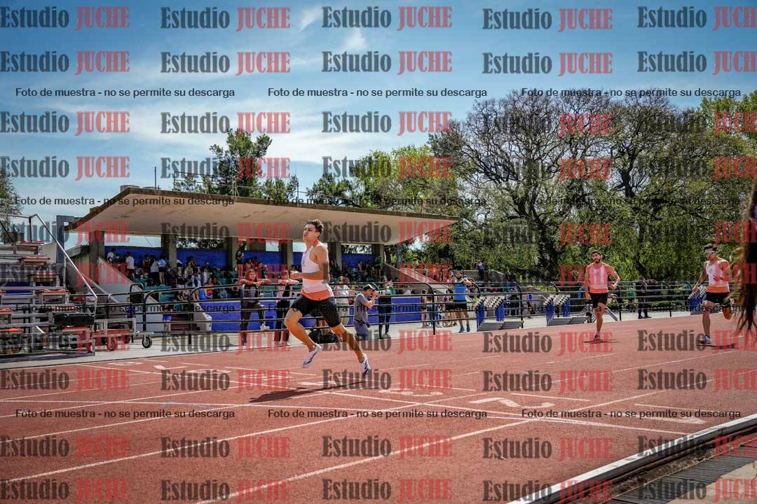 Fotos de los 400 m llanos de varones