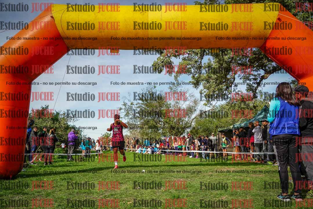 Fotos de la llegada del cross de 2000 m