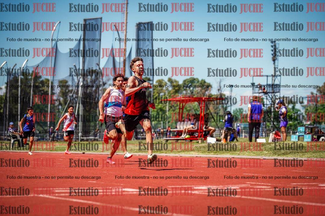 Fotos de los 150 m llanos de varones