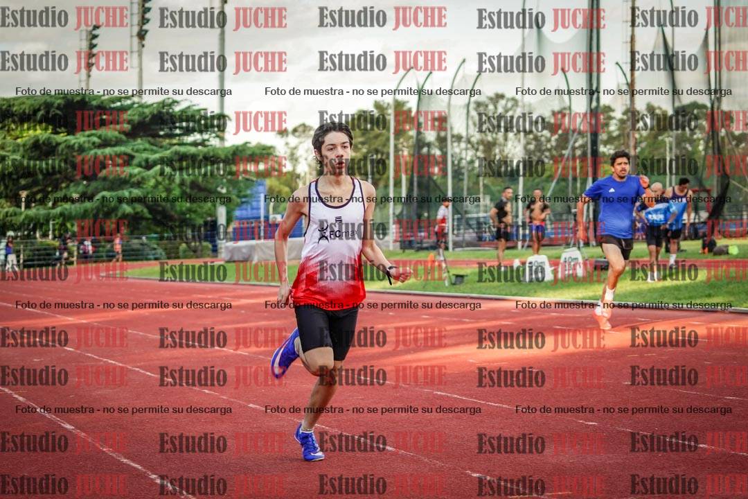 Fotos de los 400 m llanos de varones