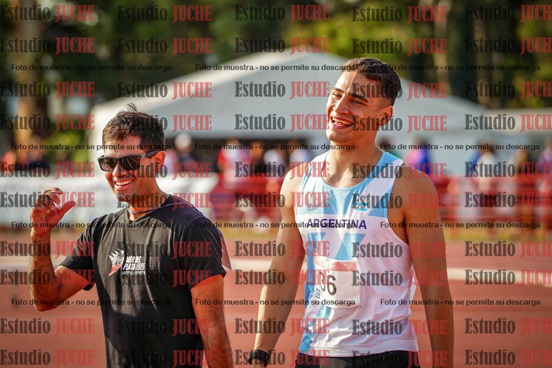 Fotos de algunos extras y podios del día 1