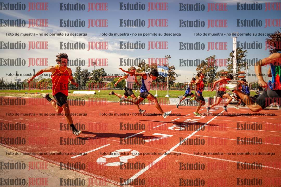 Fotos de los 100 m llanos de varones
