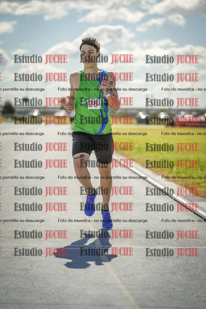 Fotos de los 800 m llanos de varones