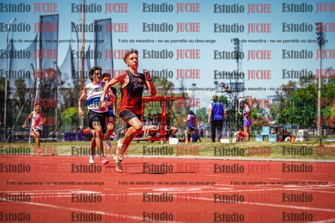 Fotos de los 150 m llanos de varones