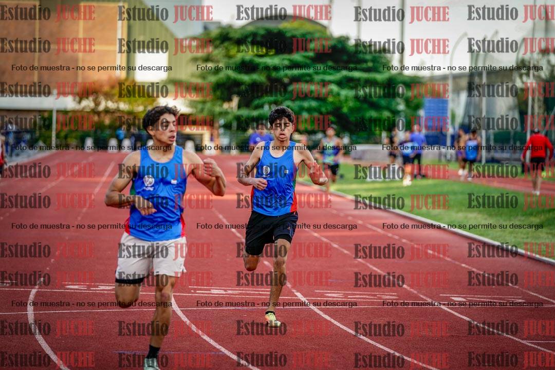 Fotos de los 400 m llanos de varones