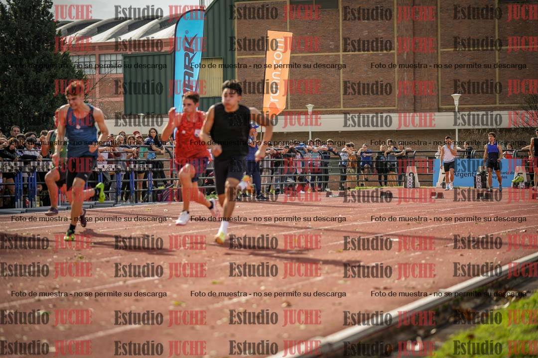 Fotos de los 100 m llanos de varones