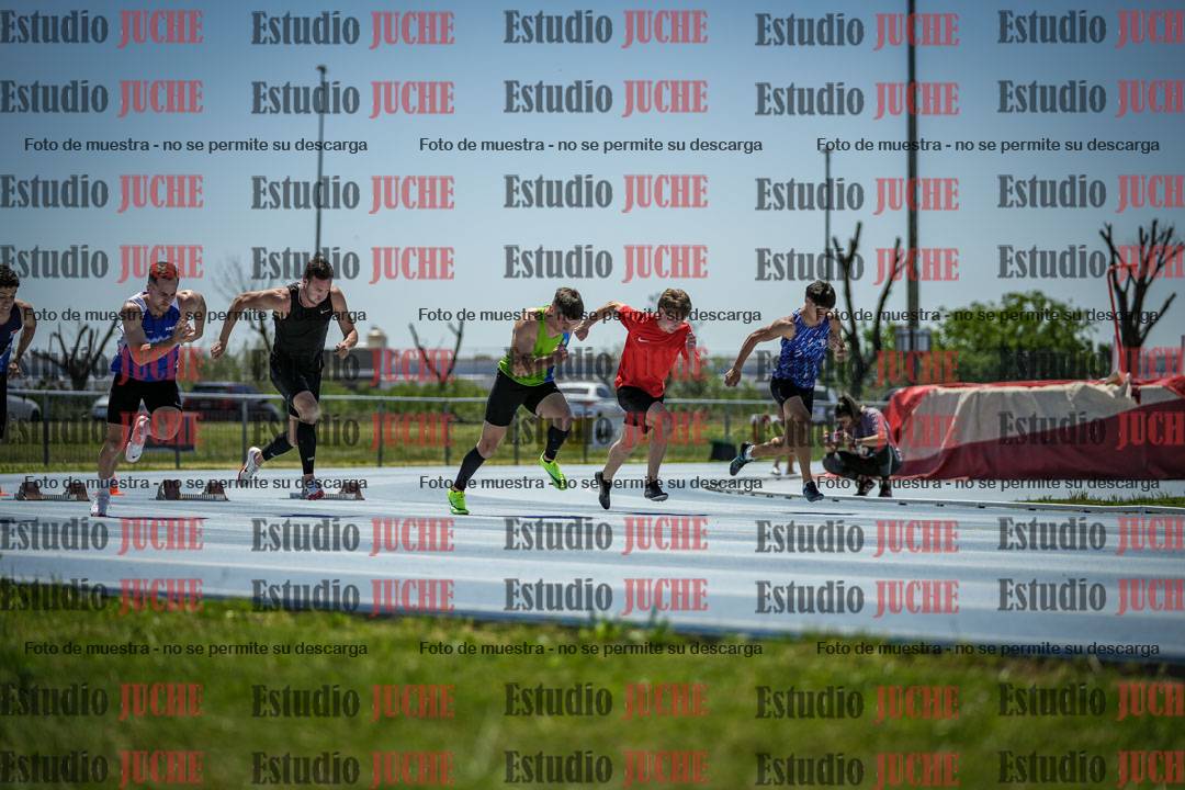 Fotos de los 100 m llanos de varones