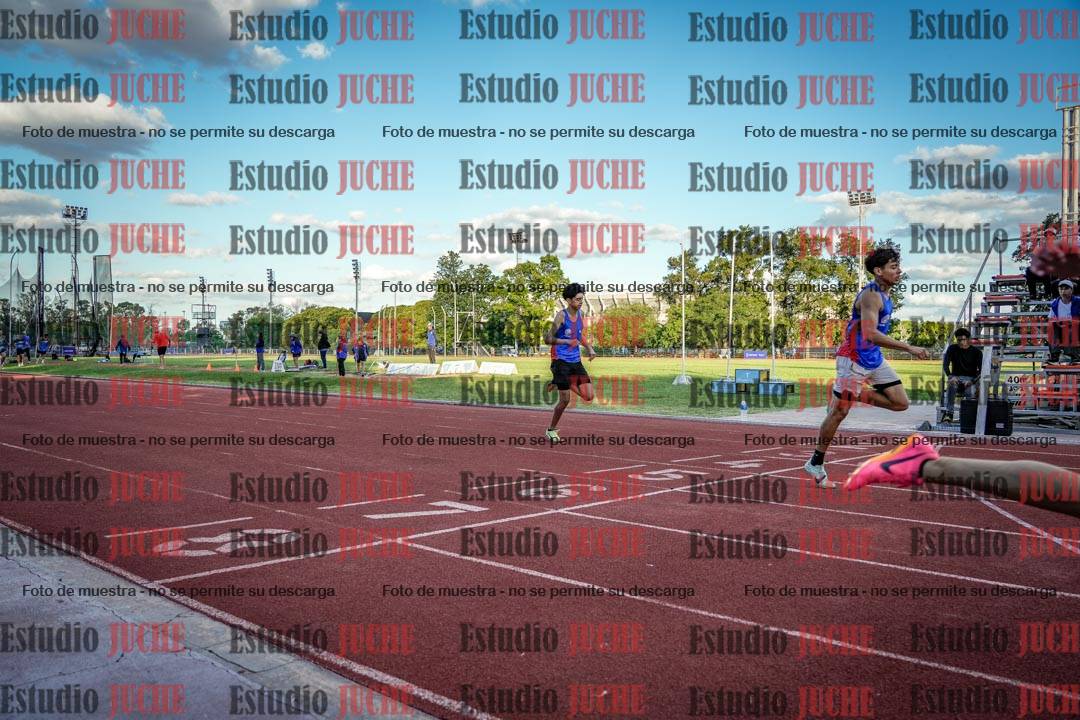 Fotos de los 400 m llanos de varones
