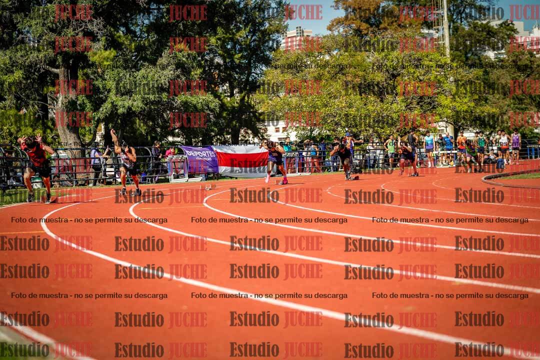 Fotos de los 200 m llanos de varones