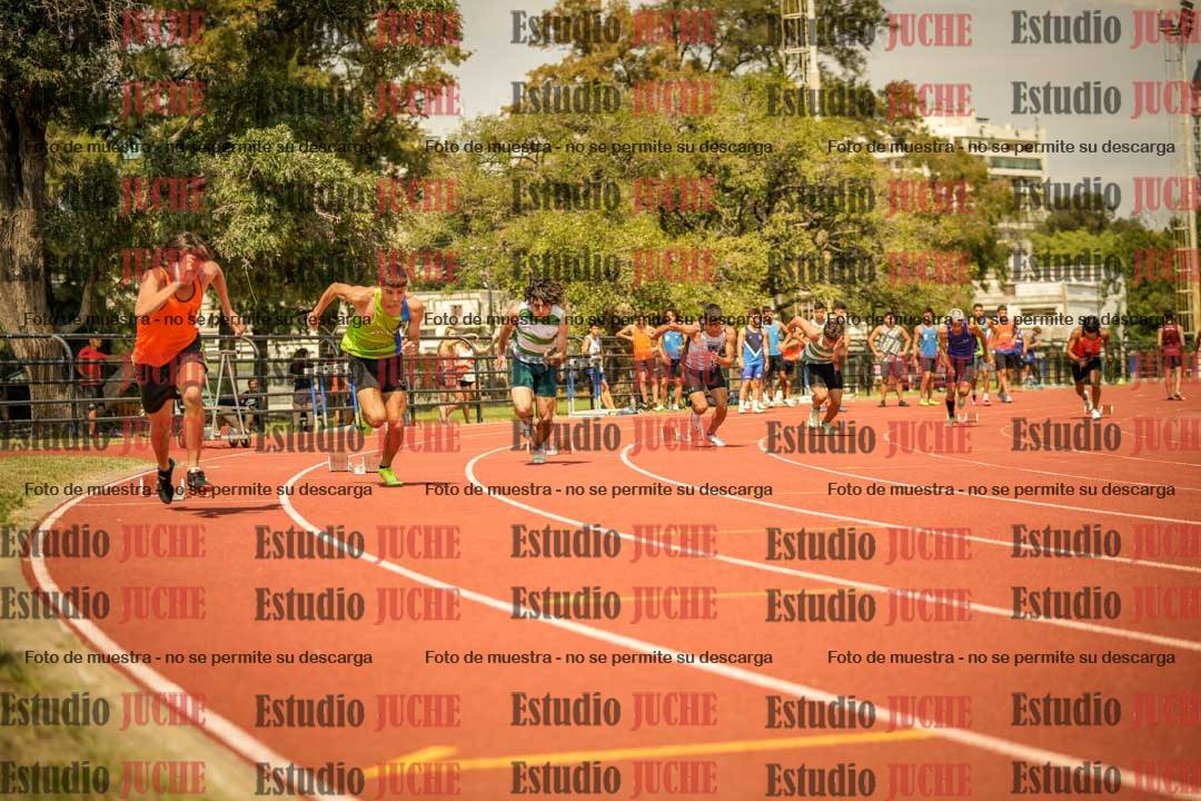Fotos de los 200 m llanos de varones
