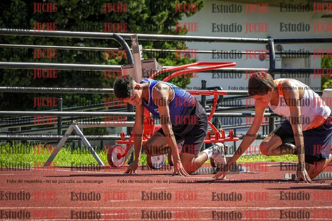 Fotos de los 100 m con vallas de varones