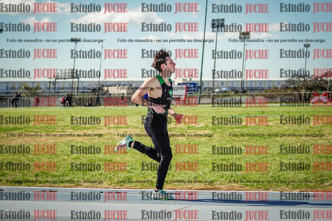 Fotos de los 800 m llanos de varones