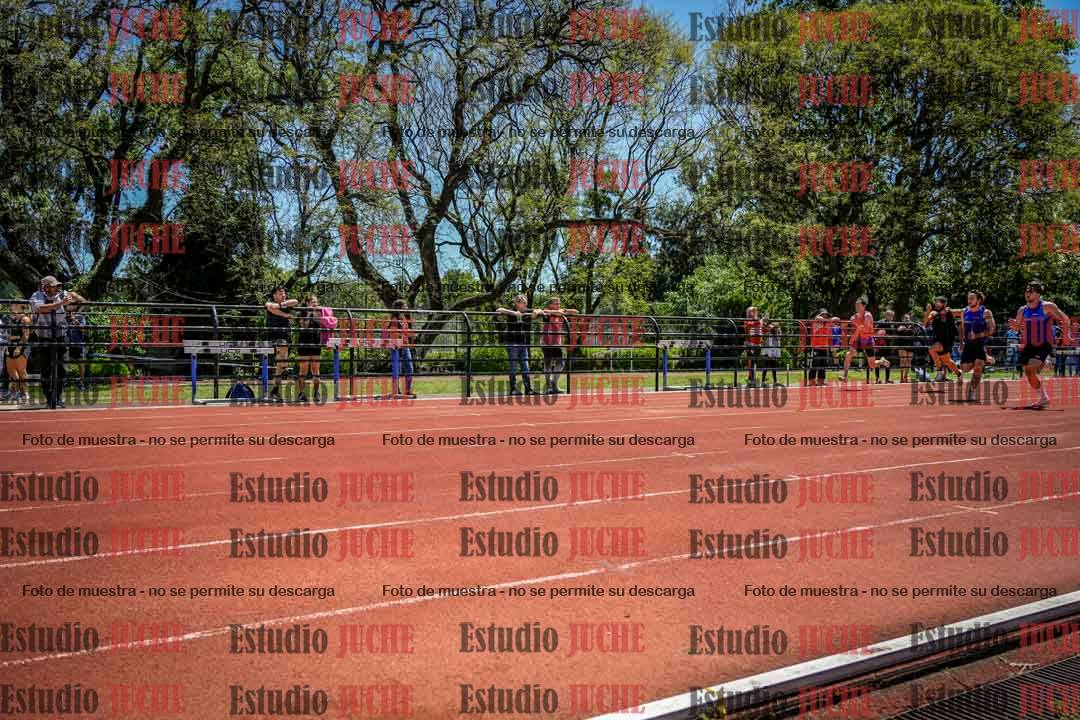 Fotos de los 100 m llanos de varones