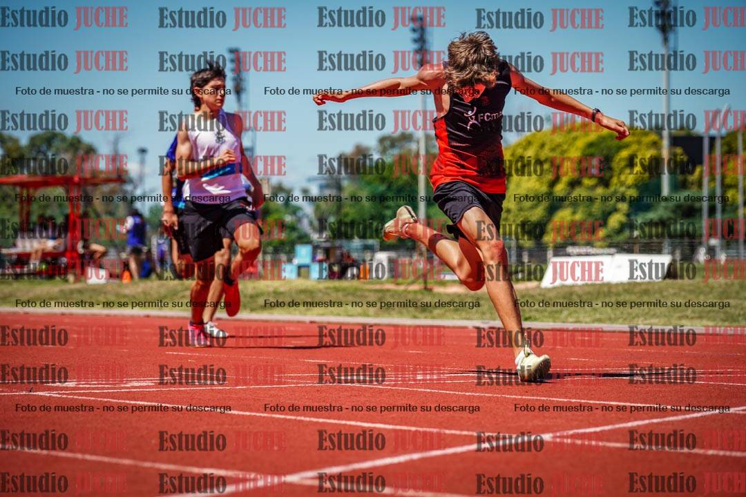 Fotos de los 150 m llanos de varones