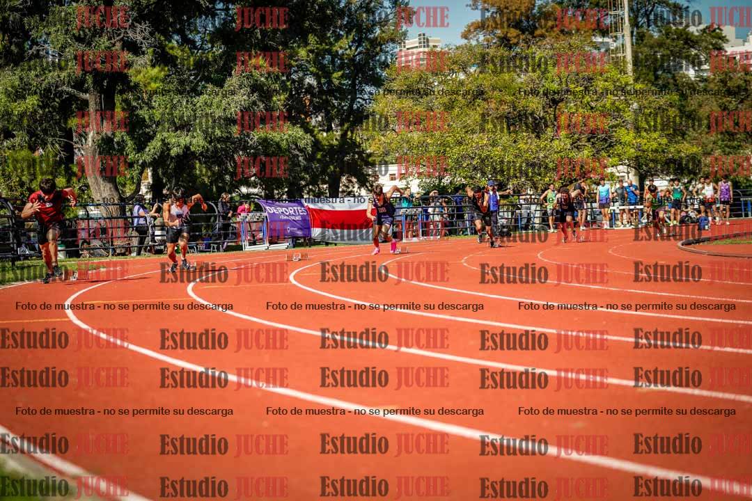 Fotos de los 200 m llanos de varones