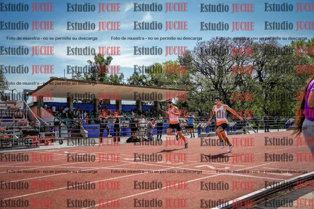 Fotos de los 400 m llanos de varones