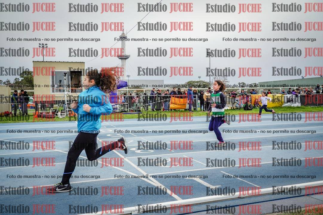 Fotos de los 50 m llanos de mujeres - U12