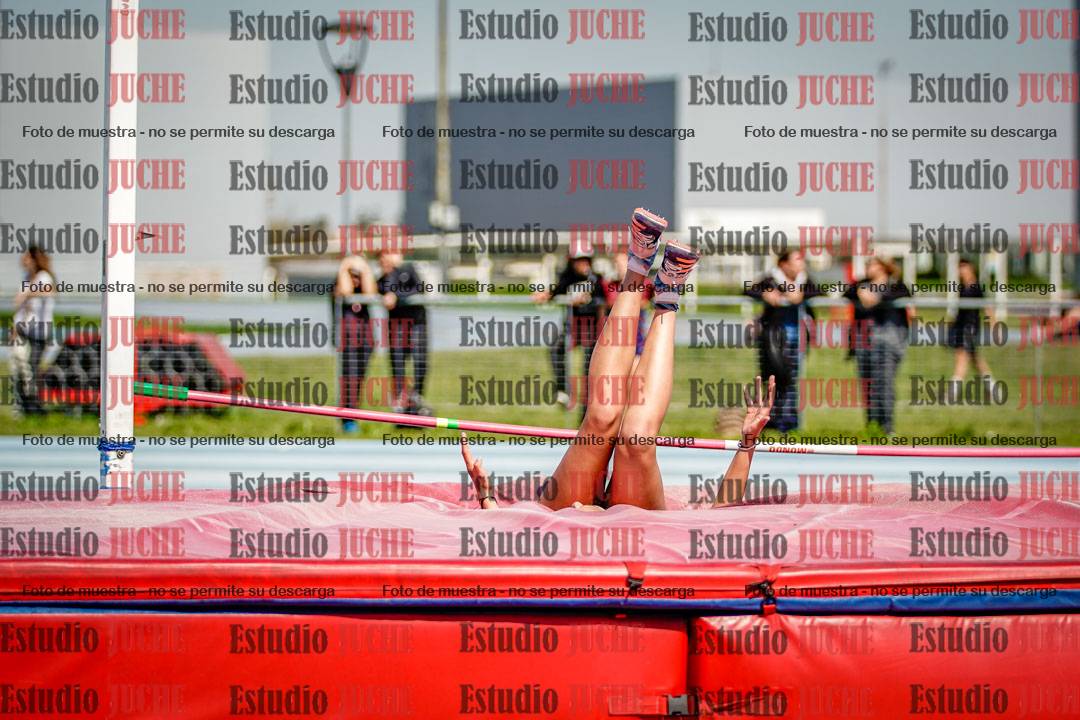Fotos del salto en alto de mujeres