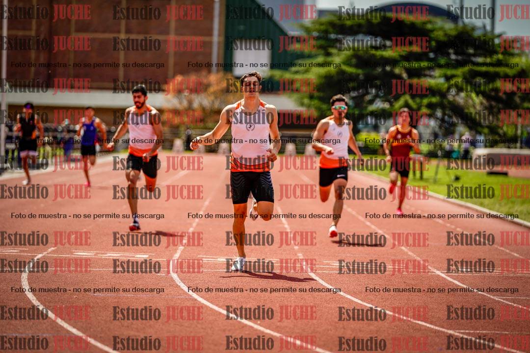 Fotos de los 400 m llanos de varones