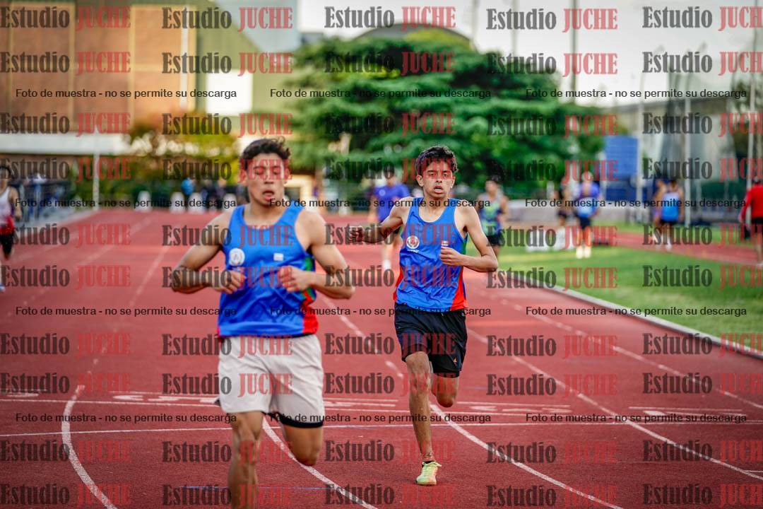 Fotos de los 400 m llanos de varones