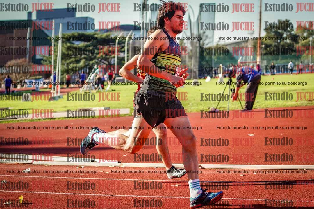 Fotos de los 800 m llanos de varones