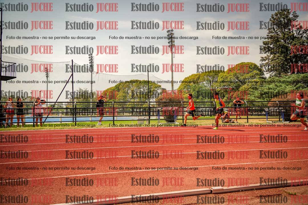 Fotos de los 200 m llanos de varones