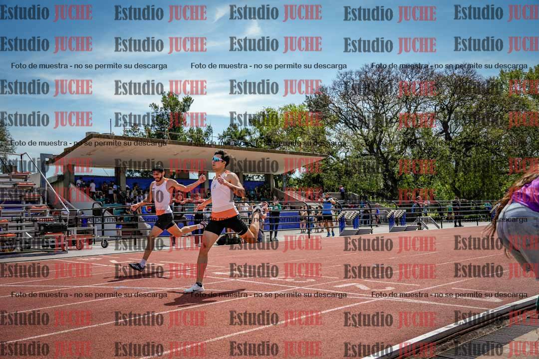 Fotos de los 400 m llanos de varones
