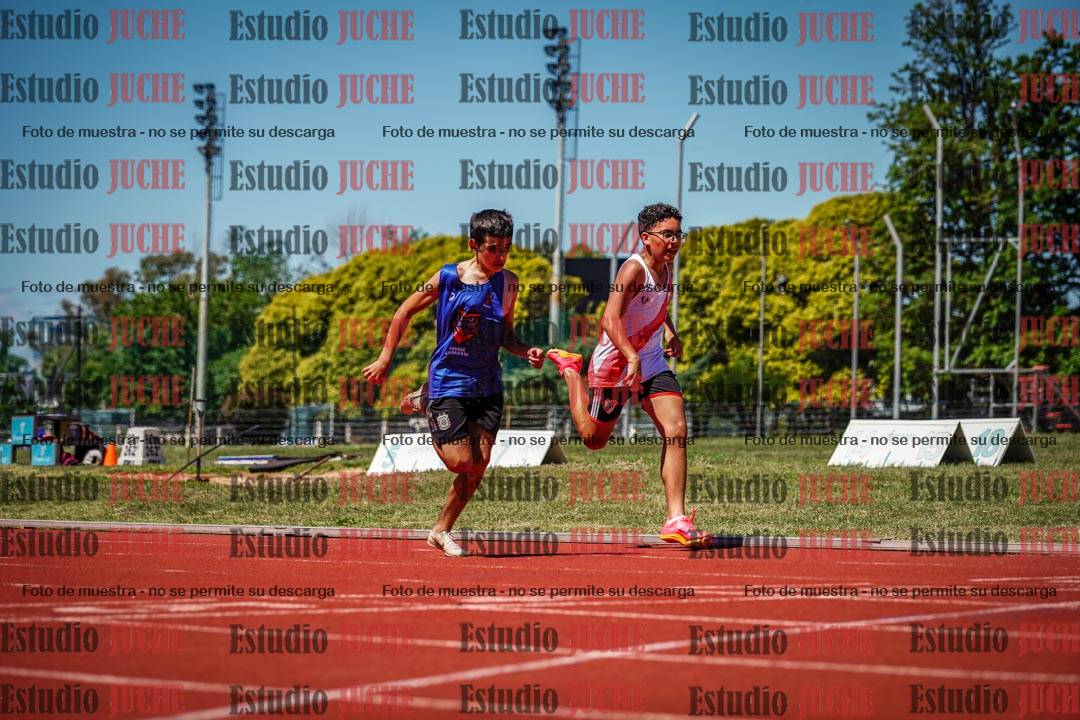 Fotos de los 150 m llanos de varones