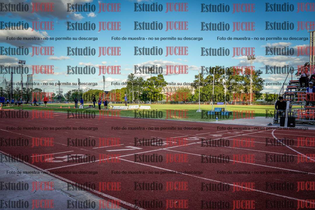 Fotos de los 400 m llanos de varones