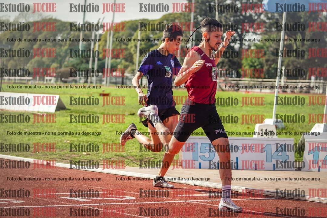 Fotos de los 800 m llanos de varones